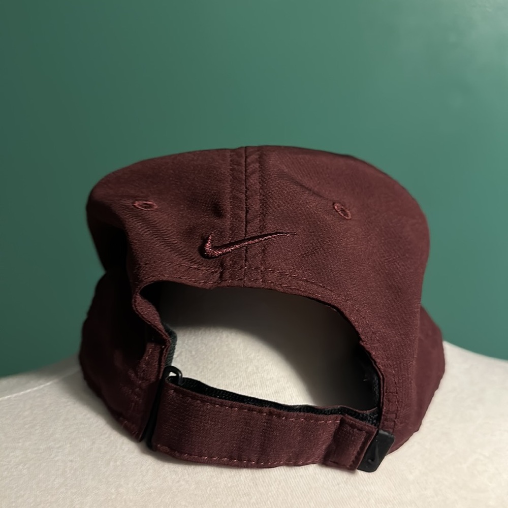 Nike legacy hat burgundy/maroon great condition - Picture 2 of 3